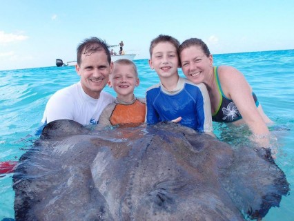 Stingray City Tour at Grand Cayman